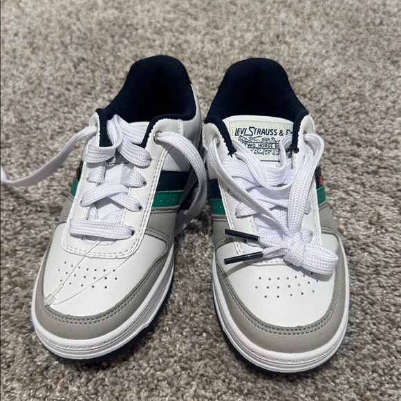 Levi's Kids White and Green Sneakers - Picture 1 of 4